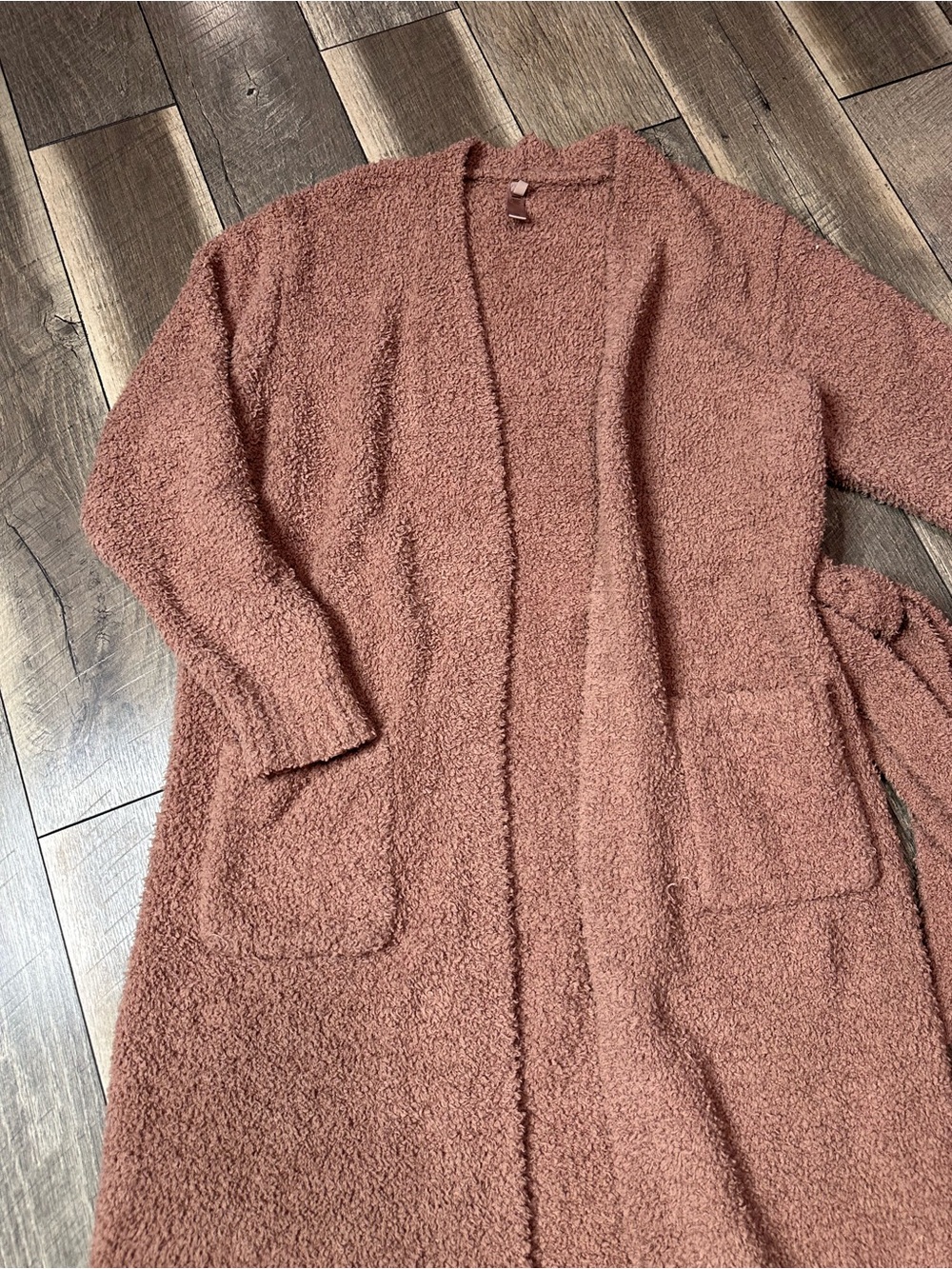 Skims Sherpa Robe - Picture 2 of 9